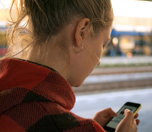 Мировой рынок смартфонов в этом году вернётся к росту после провального 2020 года