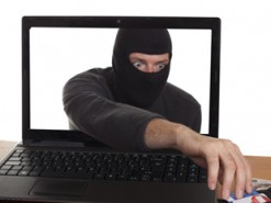 На Кіровоградщині поліцейські викрили шахрая, який вкрав гроші з рахунку на лікування малюка