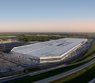 Tesla довелося повернутися до старого формату батарей: в компанії вказали на причину