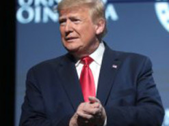 ШІ прогнозує гучний скандал у Білому домі після повернення Трампа