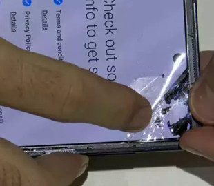 На Samsung подадуть до суду за недовговічну конструкцію смартфонів