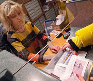 Укрпочта выпустит новую марку с кораблем: когда и как она выглядит