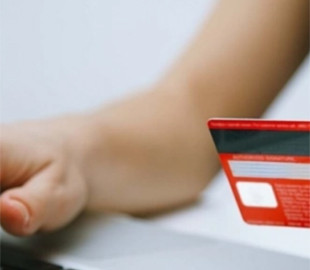 В Україні судили працівницю банку, яка привласнила майже пів мільйона гривень