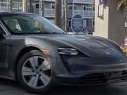 Справа у зарядних станціях: Porsche Taycan побив рекорд Tesla Model 3 на маршруті “Гарматне ядро”