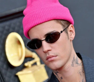 У Джастіна Бібера паралізувало частину обличчя: музикант звернувся до фанів