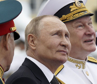 "Нема останньої гирки на терезах": Фейгін пояснив, що змусило б оточення Путіна до перемовин із Заходом