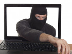 Под Днепром мужчина торговал в интернете несуществующими табачными изделиями