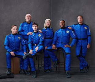 Blue Origin совершит сегодня третий туристический полет: прямая трансляция