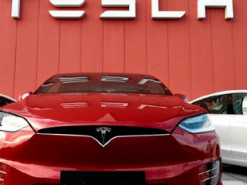 Tesla прозвітувала про рекордні 3,3 мільярда доларів прибутку за квартал