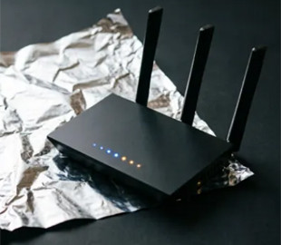 Фольга для підсилення Wi‑Fi: експерти пояснили, коли лайфхак допомагає, а коли – ні