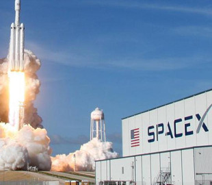 На полигоне SpaceX планово взорвали бак под давлением: залили все жидким азотом