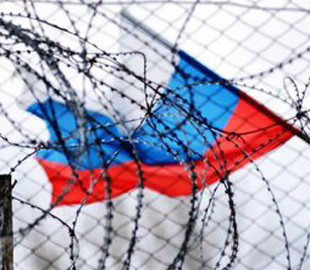 Репресивна машина Путіна переключилася на прихильників війни – The Guardian