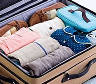 Дев'ять корисних порад, як компактно скласти речі у сумку