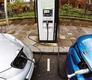 За рік попит на електромобілі в Україні зріс майже вполовину