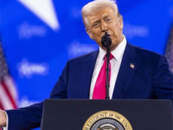 У Білому домі з нагоди півріччя президентства Трампа пообіцяли постити більше мемів