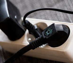 Названо 5 побутових приладів, які в жодному разі не можна лишати без нагляду