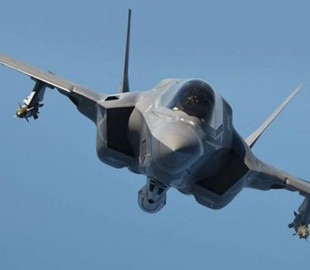 Винищувач F-35 Lightning II здійснив перше у своїй історії перехоплення крилатої ракети
