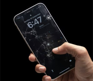 Чому навіть титановий iPhone дряпається, як бюджетний Android