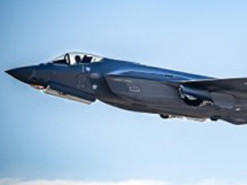 Польща показала, як її пілот вперше здійснив політ на винищувачі F-35