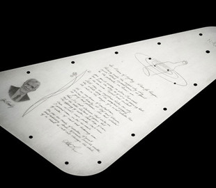 NASA показало послання до позаземного розуму, яке відправлять на міжпланетну станцію Europa Clipper