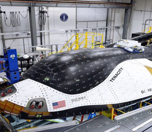 Завершено збирання космоплану Dream Chaser