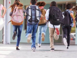 Навчальний рік в умовах війни: коли у школярів будуть канікули