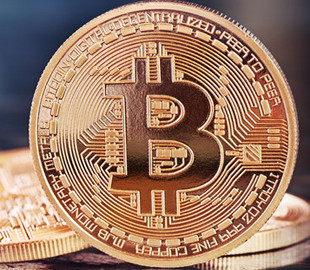 Трейдеры за 12 часов потеряли почти $2 млрд из-за падения биткоина