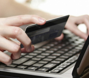 Інтернет-шахраї ошукали жінку на понад 96 тисяч гривень