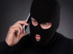 Псевдопрацівник банку виманив у чоловіка майже 30 тисяч гривень