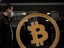 Стоимость биткойна превысила 60 тысяч долларов впервые за полгода