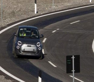 В Италии работают над электромобилями, которые смогут брать электроэнергию прямо с дороги