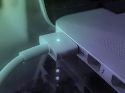 За рік без батареї: експерти назвали 5 “смертельних” помилок під час заряджання ноутбука