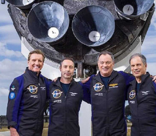 Надто зайняті, щоб насолодитися космосом: космічні туристи розповіли, що вони робили на орбіті