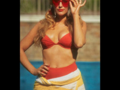 Блейк Лайвлі приголомшила фігурою у купальнику через п'ять місяців після четвертих пологів