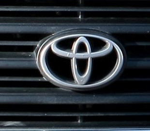 Toyota скоротить виробництво автомобілів через дефіцит чипів