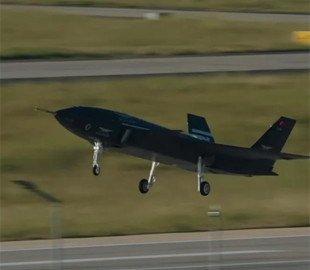 У Туреччині випробували реактивний БПЛА Bayraktar Kizilelma з українським двигуном