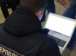 Судитимуть шахрая, який здавав переселенцям неіснуюче житло в Ужгороді