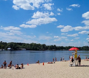 На київських пляжах рекомендують не купатися через якість води