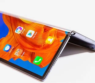 AUO включается в гонку за гибкими складывающимися дисплеями