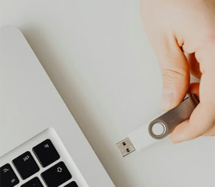 Чому USB-флешка так сильно нагрівається, і чи нормально це