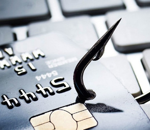 Шахраї ошукали чоловіка на понад 200 тисяч гривень під приводом матеріальної допомоги