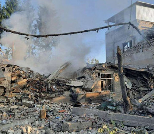 В Харькове враг ракетным ударом уничтожил школу. Фото