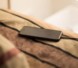 Названо головні помилки під час заряджання смартфона