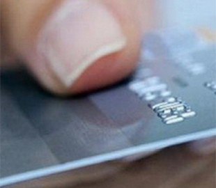 Жителька Кременеччини втратила 115 тисяч через інтернет-аферистів