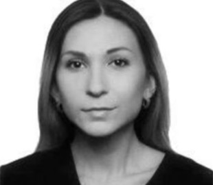 Загиблу в РФ журналістку Рощину утримували в місцях, де застосовують тортури – правозахисники