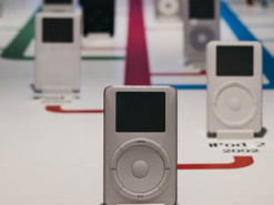 Американец создал приложение, превращающее айфон в iPod