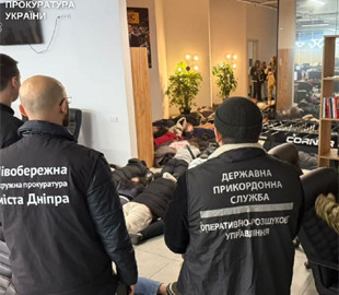 У Дніпрі закрили кол-центр, що ошукував людей по телефону