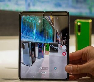 Samsung увеличила цену Galaxy Fold, хотя могла этого не делать