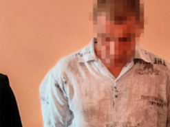 Засудили 45-річного чоловіка, який надсилав інтимні фото та відео дитині