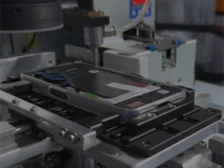 Поставки смартфона Seeker від Solana почнуться влітку 2025 року